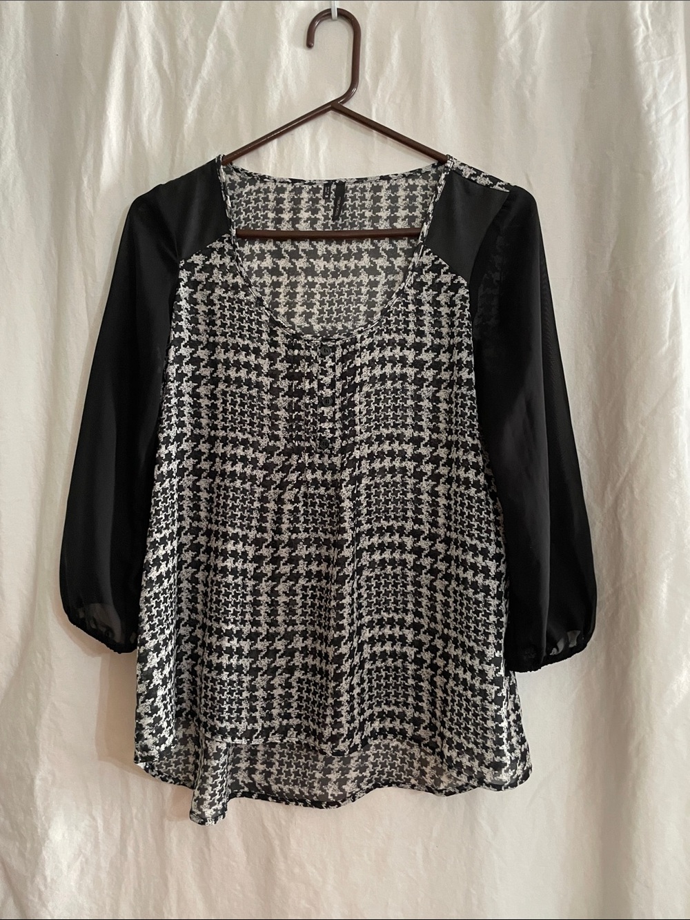 Women’s Black & White  Blouse